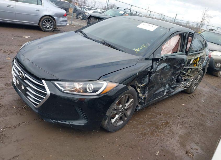 Photo 2 of 2017 Hyundai Elantra SE (VIN 5NPD84LF7HH181839)