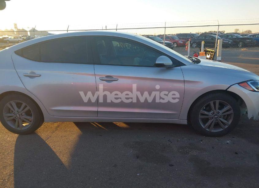 Photo 13 of 2018 Hyundai Elantra SEL (VIN 5NPD84LF7JH218846)
