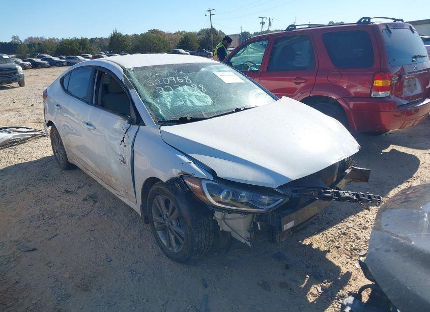 2018 Hyundai Elantra SEL (VIN 5NPD84LF7JH223688) main photo