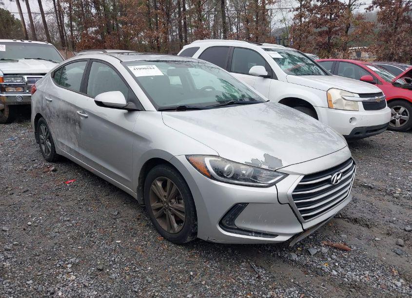 2018 Hyundai Elantra VALUE EDITION (VIN 5NPD84LF7JH228390) main photo