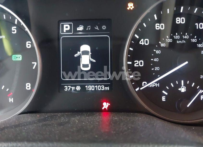 Photo 15 of 2018 Hyundai Elantra SEL (VIN 5NPD84LF7JH235713)