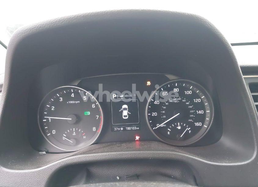 Photo 7 of 2018 Hyundai Elantra SEL (VIN 5NPD84LF7JH235713)