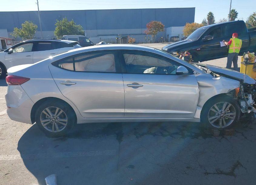 Photo 13 of 2018 Hyundai Elantra SEL (VIN 5NPD84LF7JH256772)