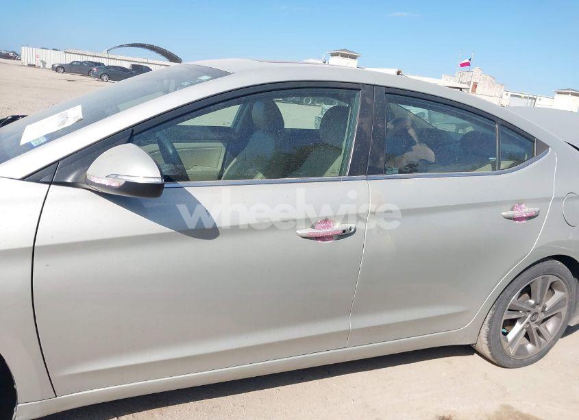 Photo 14 of 2018 Hyundai Elantra LIMITED (VIN 5NPD84LF7JH288184)