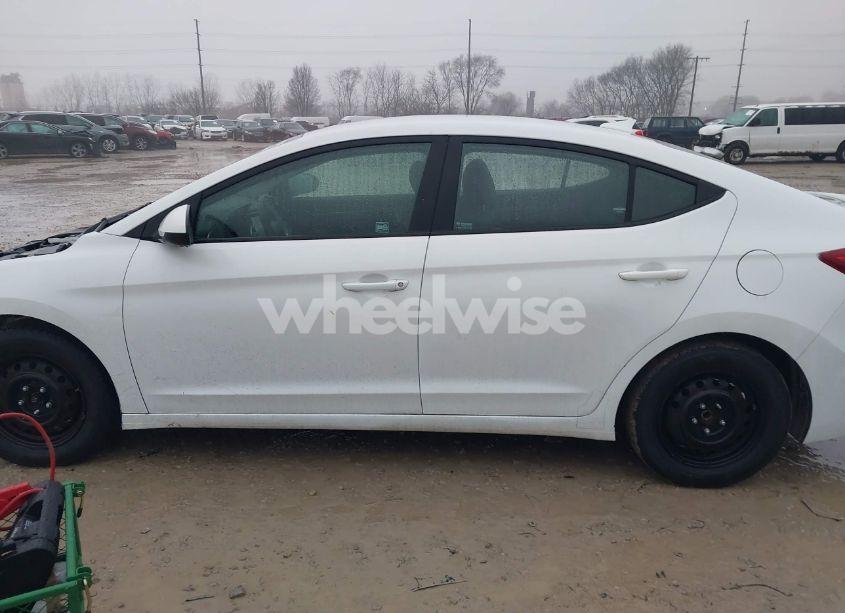 Photo 14 of 2018 Hyundai Elantra SEL (VIN 5NPD84LF7JH302262)