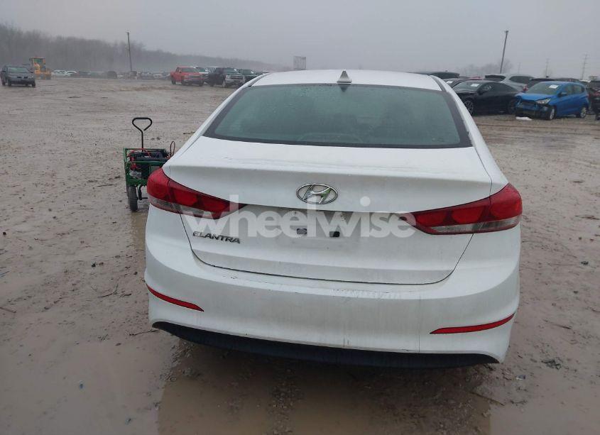 Photo 16 of 2018 Hyundai Elantra SEL (VIN 5NPD84LF7JH302262)