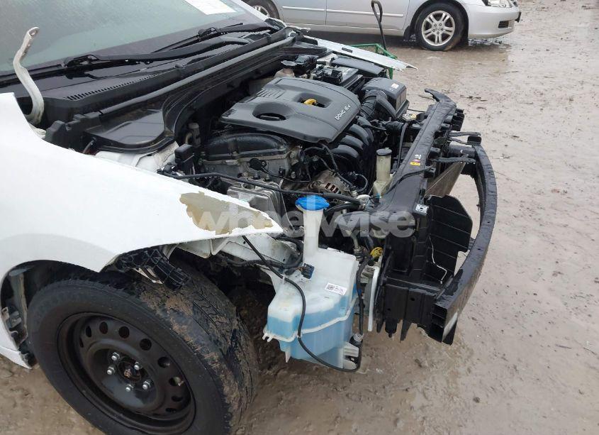 Photo 18 of 2018 Hyundai Elantra SEL (VIN 5NPD84LF7JH302262)