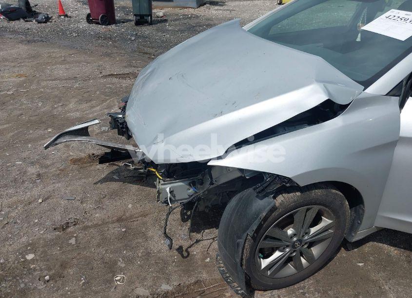 Photo 6 of 2018 Hyundai Elantra SEL (VIN 5NPD84LF7JH303475)