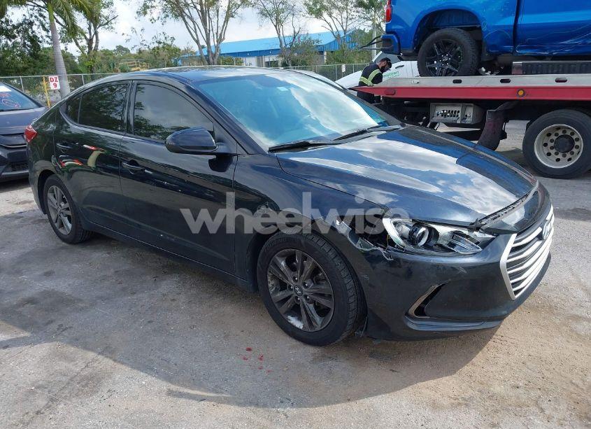 2018 Hyundai Elantra VALUE EDITION (VIN 5NPD84LF7JH306389) main photo