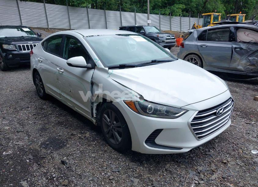 2018 Hyundai Elantra SEL (VIN 5NPD84LF7JH313679) main photo