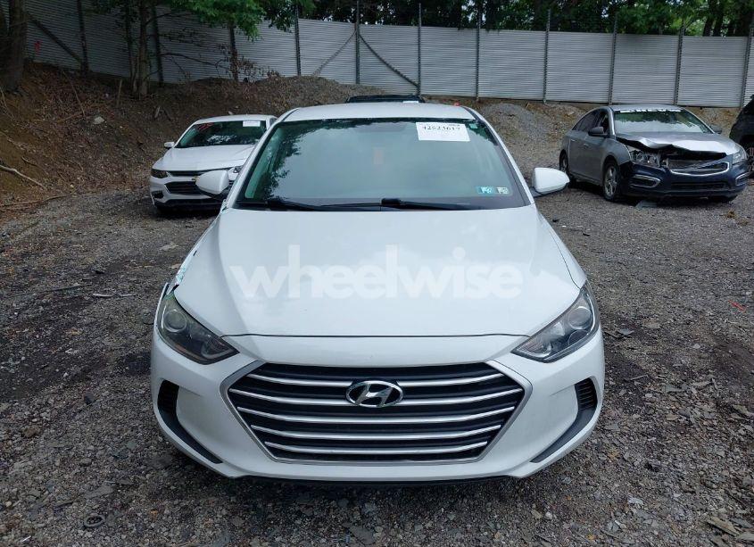 Photo 12 of 2018 Hyundai Elantra SEL (VIN 5NPD84LF7JH313679)