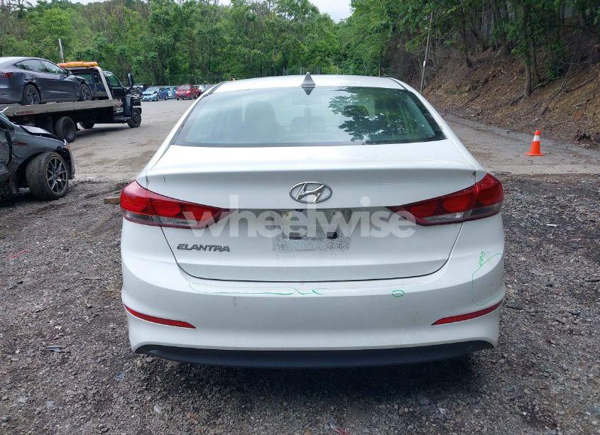 Photo 16 of 2018 Hyundai Elantra SEL (VIN 5NPD84LF7JH313679)