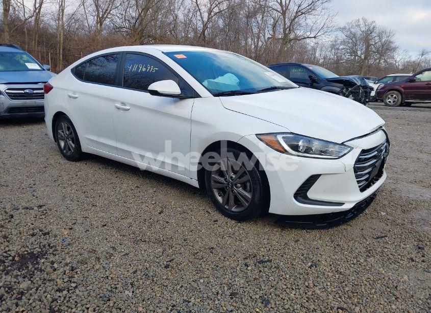 2018 Hyundai Elantra SEL (VIN 5NPD84LF7JH342633) main photo