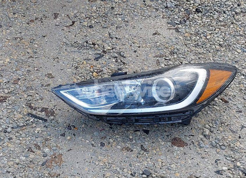 Photo 12 of 2018 Hyundai Elantra SEL (VIN 5NPD84LF7JH342633)