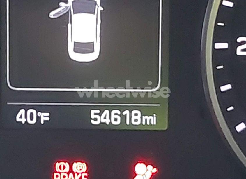 Photo 16 of 2018 Hyundai Elantra SEL (VIN 5NPD84LF7JH342633)