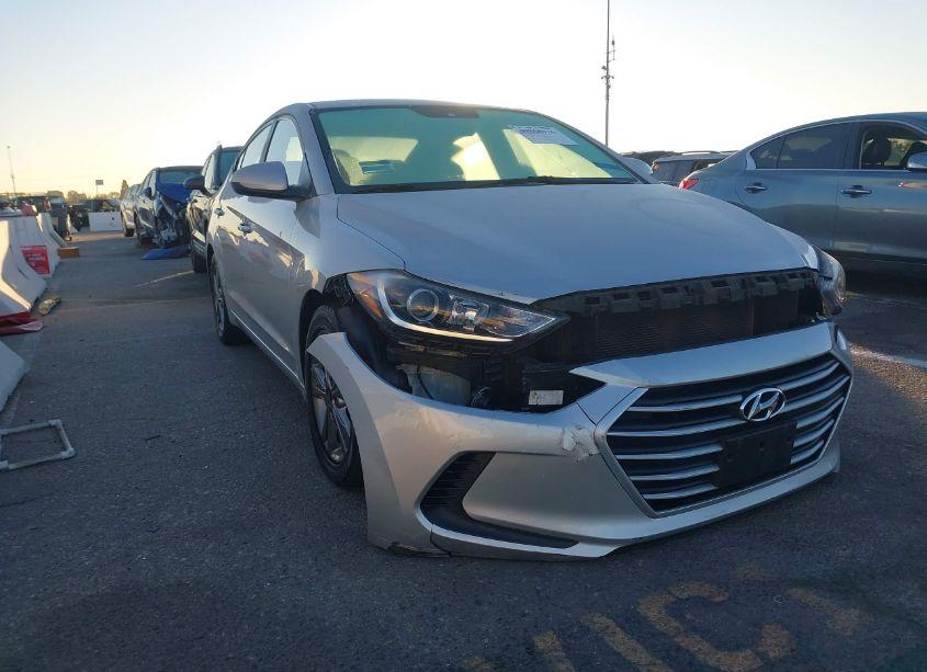 2018 Hyundai Elantra SEL (VIN 5NPD84LF7JH382291) main photo