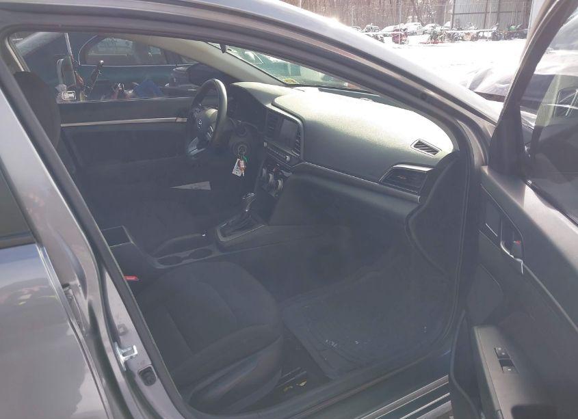Photo 5 of 2019 Hyundai Elantra SEL (VIN 5NPD84LF7KH419602)