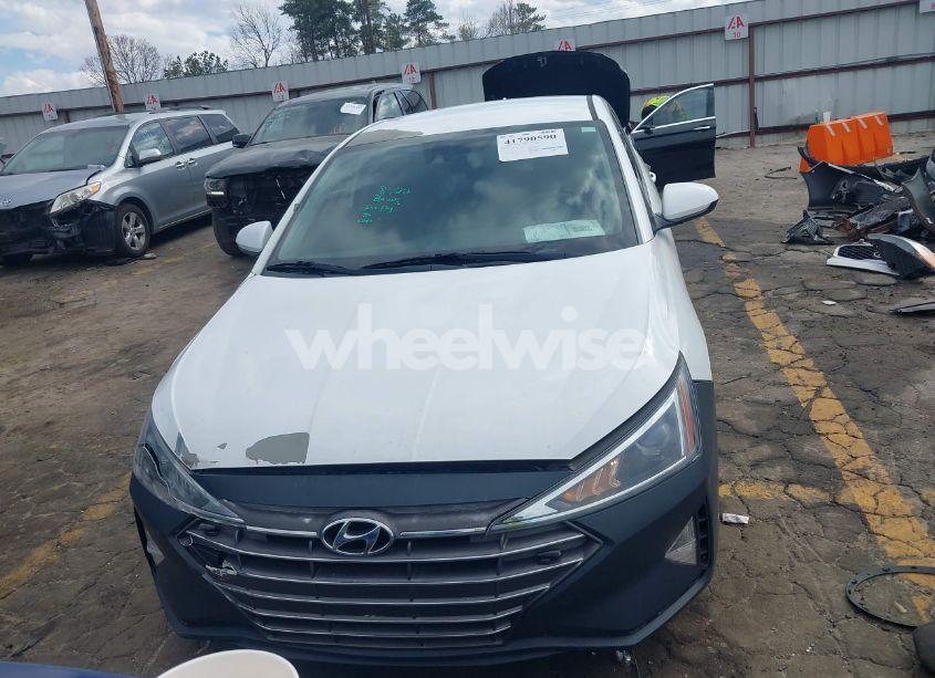 Photo 12 of 2019 Hyundai Elantra SEL (VIN 5NPD84LF7KH448131)