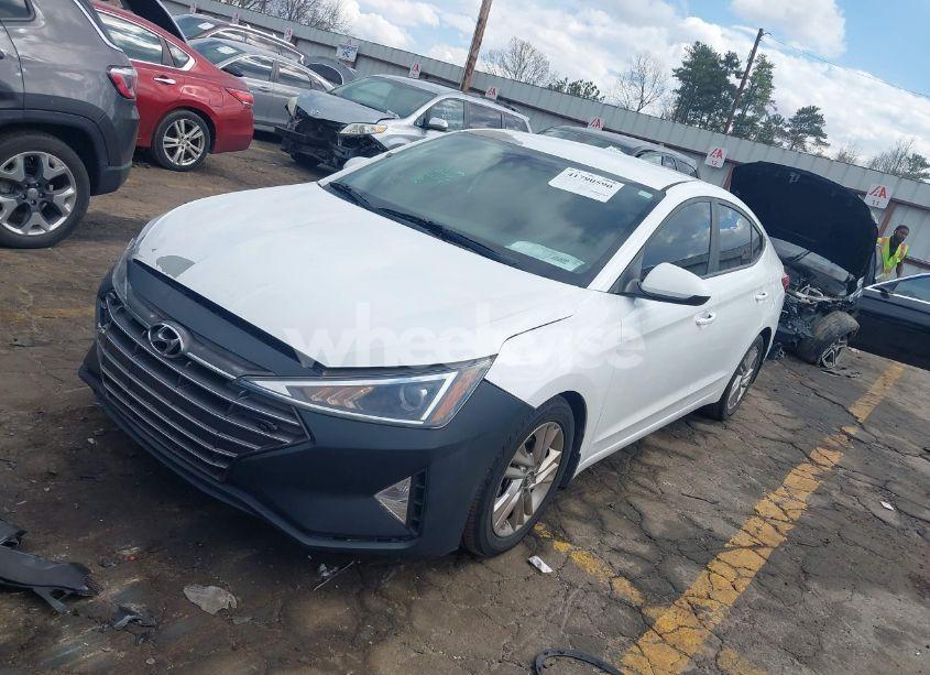Photo 2 of 2019 Hyundai Elantra SEL (VIN 5NPD84LF7KH448131)