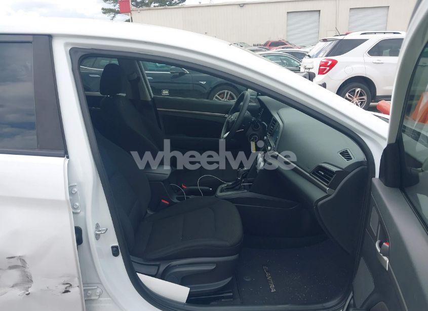 Photo 5 of 2019 Hyundai Elantra SEL (VIN 5NPD84LF7KH448131)