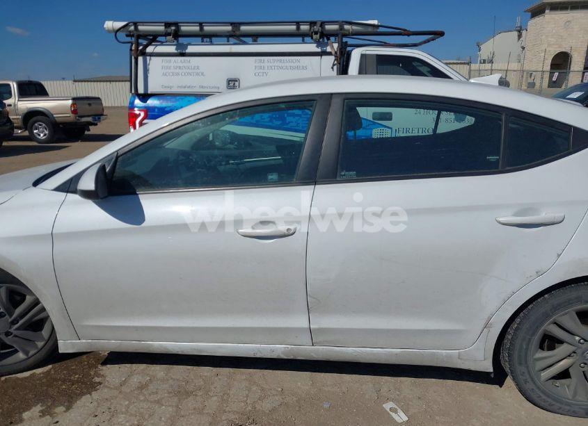 Photo 14 of 2020 Hyundai Elantra SEL (VIN 5NPD84LF7LH542821)