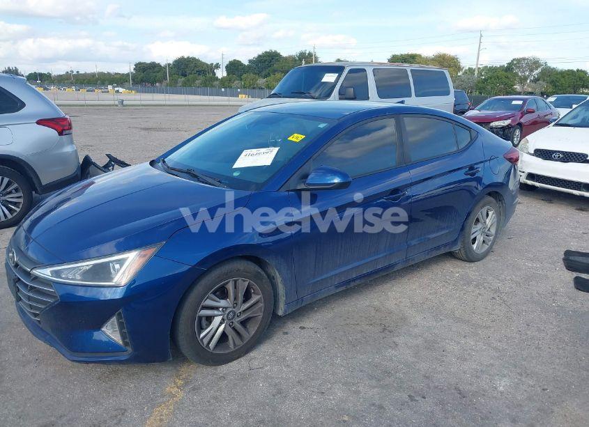 Photo 2 of 2020 Hyundai Elantra SEL (VIN 5NPD84LF7LH548778)