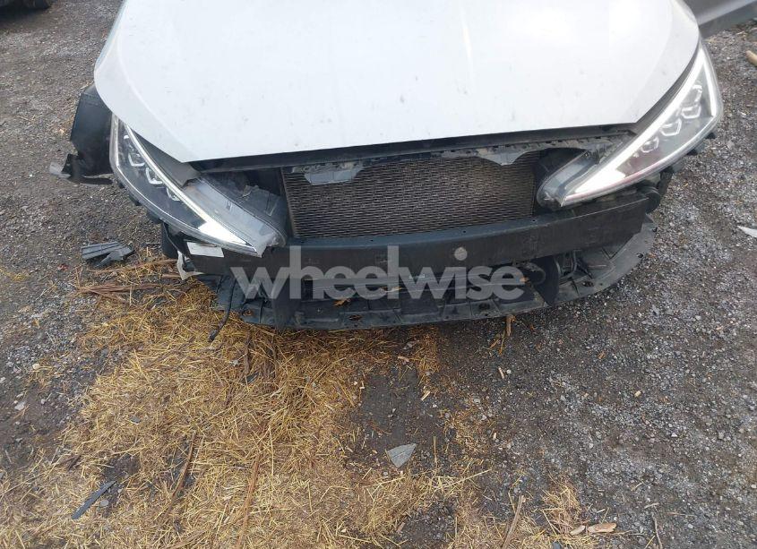 Photo 6 of 2020 Hyundai Elantra LIMITED (VIN 5NPD84LF7LH565158)