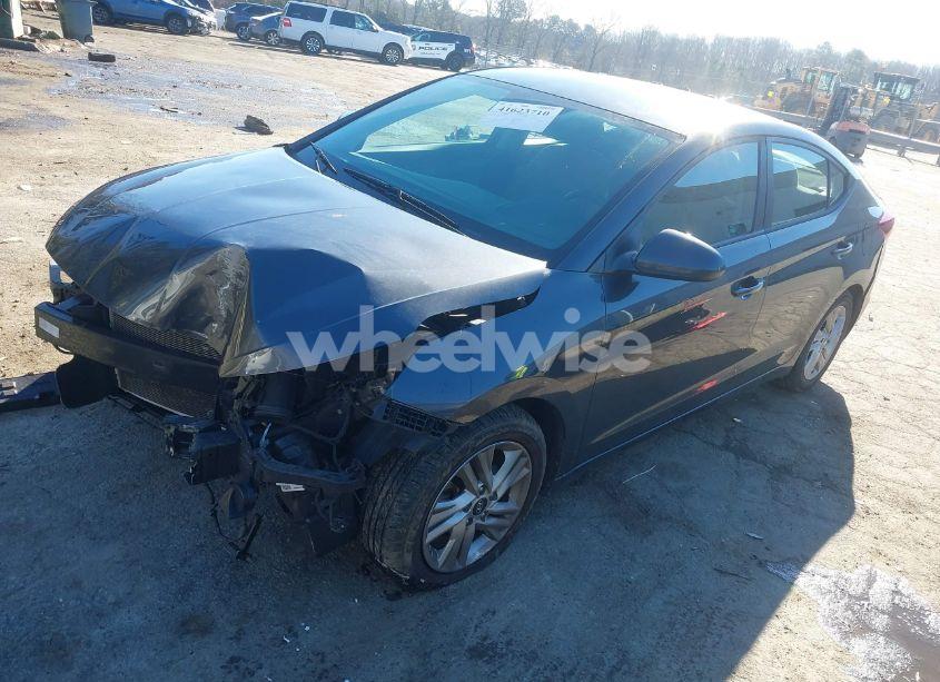 Photo 2 of 2020 Hyundai Elantra SEL (VIN 5NPD84LF7LH566777)