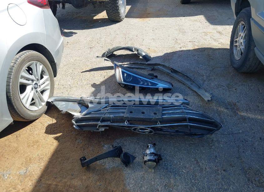 Photo 12 of 2020 Hyundai Elantra SEL (VIN 5NPD84LF7LH572739)