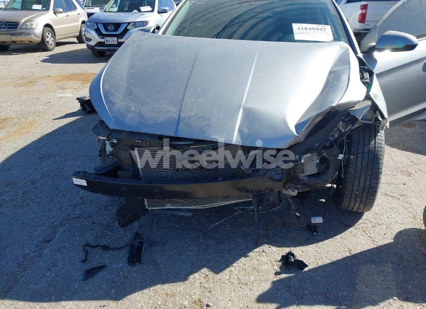 Photo 6 of 2020 Hyundai Elantra SEL (VIN 5NPD84LF7LH572739)