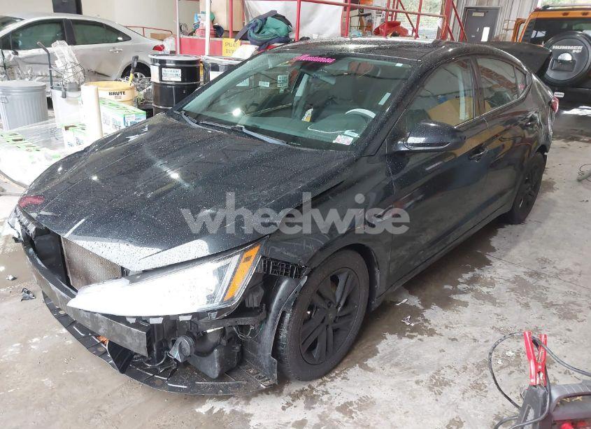 Photo 2 of 2020 Hyundai Elantra SEL (VIN 5NPD84LF7LH581893)