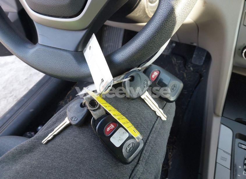 Photo 11 of 2017 Hyundai Elantra SE (VIN 5NPD84LF8HH002546)