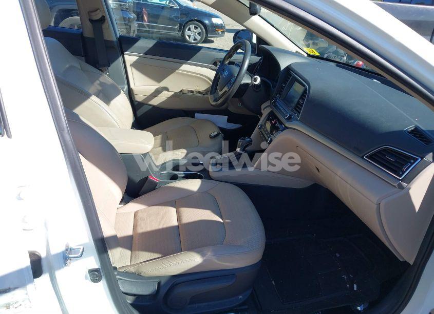 Photo 5 of 2017 Hyundai Elantra LIMITED (VIN 5NPD84LF8HH006189)