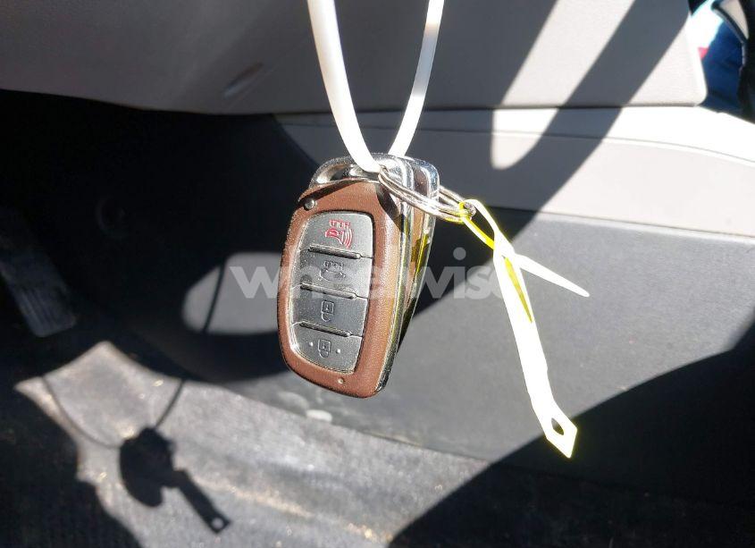 Photo 11 of 2017 Hyundai Elantra LIMITED (VIN 5NPD84LF8HH016611)