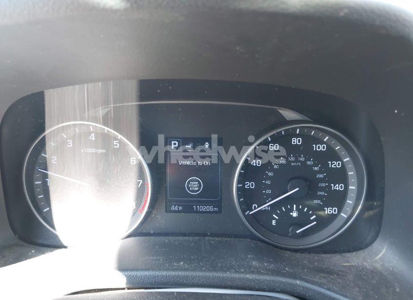 Photo 7 of 2017 Hyundai Elantra LIMITED (VIN 5NPD84LF8HH016611)