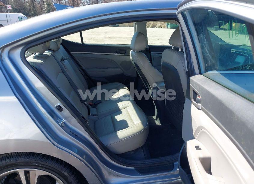 Photo 8 of 2017 Hyundai Elantra LIMITED (VIN 5NPD84LF8HH016611)