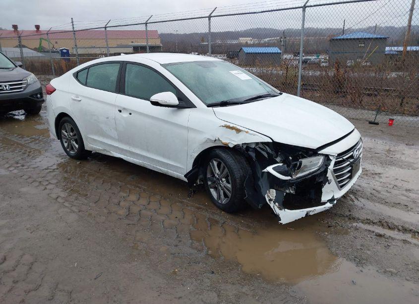 2017 Hyundai Elantra SE (VIN 5NPD84LF8HH027835) main photo