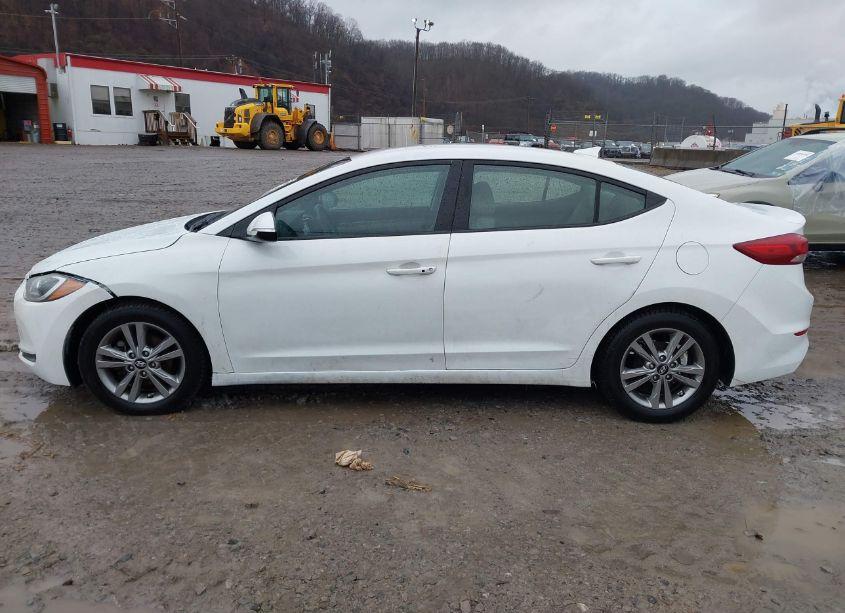 Photo 14 of 2017 Hyundai Elantra SE (VIN 5NPD84LF8HH027835)