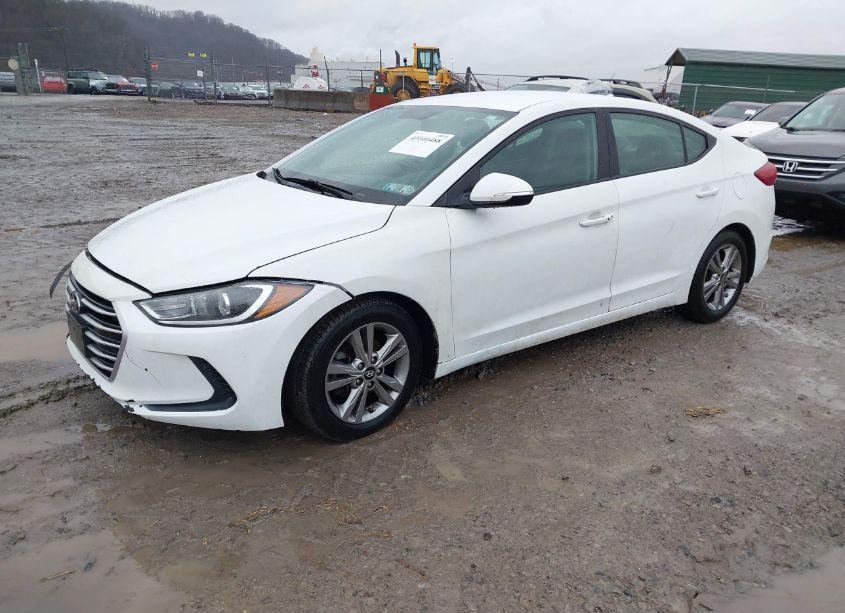 Photo 2 of 2017 Hyundai Elantra SE (VIN 5NPD84LF8HH027835)