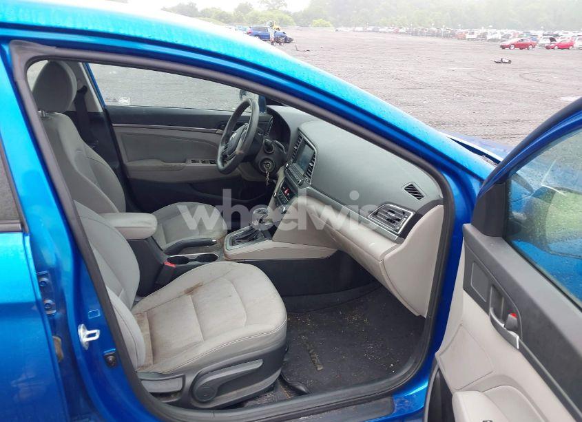 Photo 5 of 2017 Hyundai Elantra SE (VIN 5NPD84LF8HH029570)