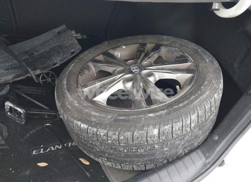 Photo 12 of 2017 Hyundai Elantra SE (VIN 5NPD84LF8HH040035)