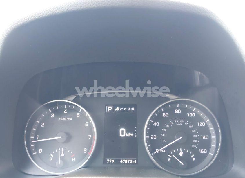 Photo 7 of 2017 Hyundai Elantra LIMITED (VIN 5NPD84LF8HH070796)