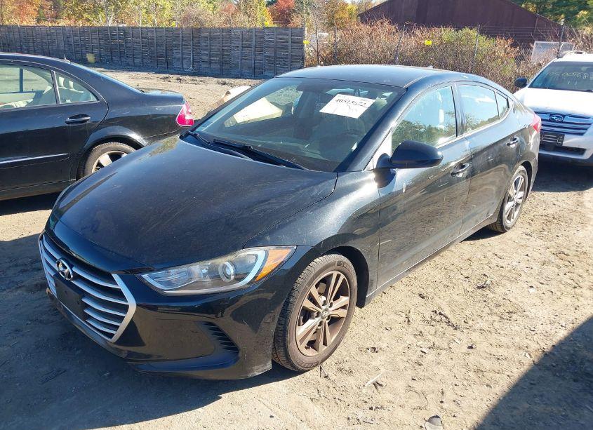Photo 2 of 2017 Hyundai Elantra SE (VIN 5NPD84LF8HH101402)