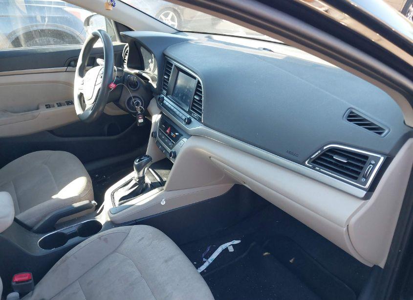 Photo 5 of 2017 Hyundai Elantra SE (VIN 5NPD84LF8HH101402)