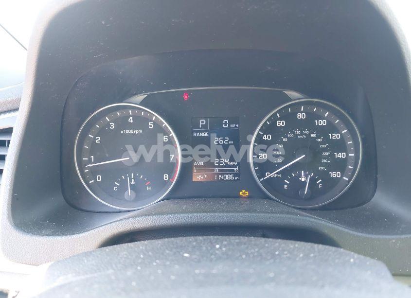 Photo 7 of 2017 Hyundai Elantra SE (VIN 5NPD84LF8HH104588)