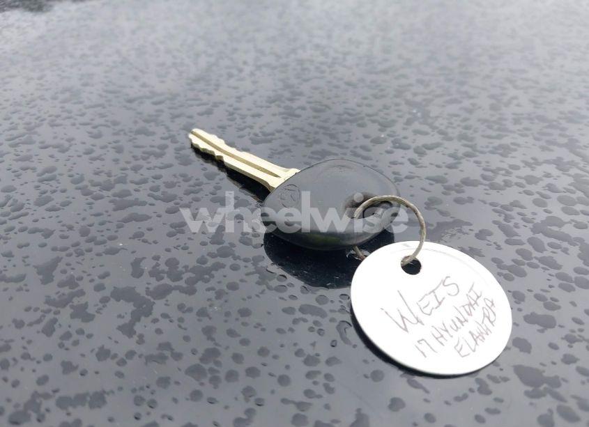 Photo 11 of 2017 Hyundai Elantra SE (VIN 5NPD84LF8HH105482)