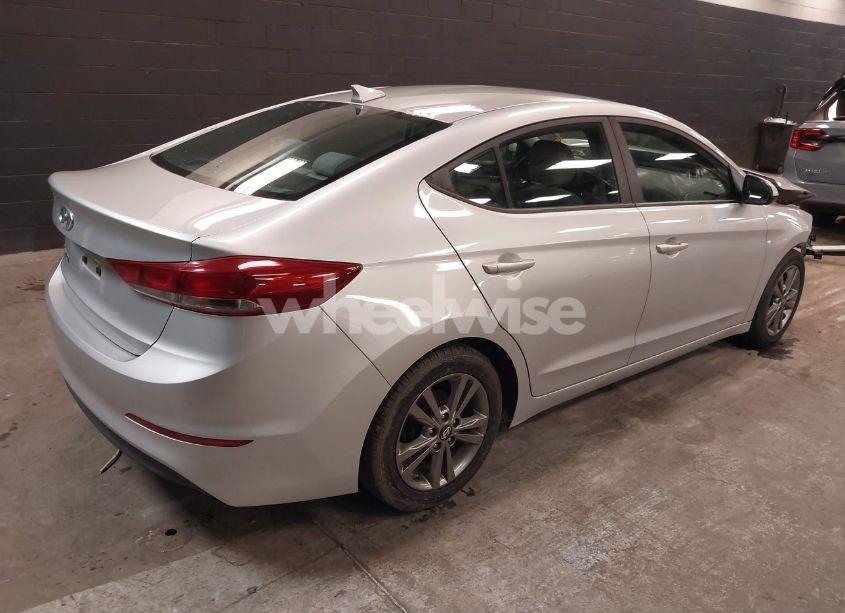 Photo 4 of 2017 Hyundai Elantra SE (VIN 5NPD84LF8HH157047)