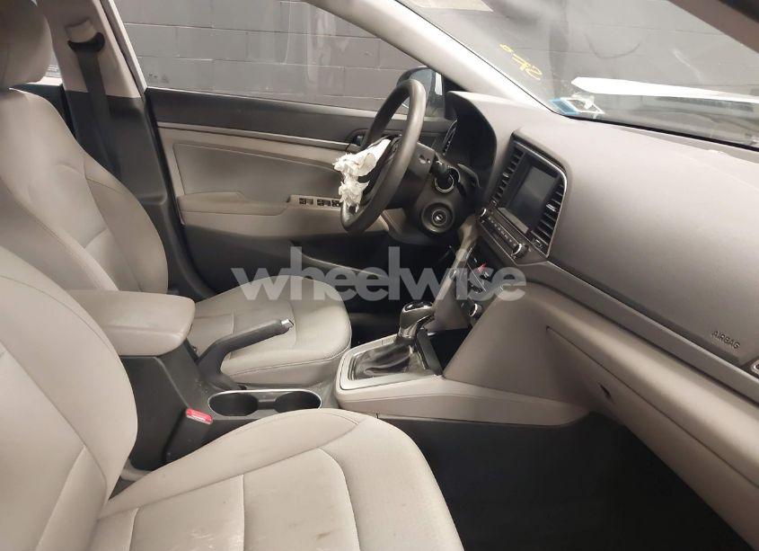 Photo 5 of 2017 Hyundai Elantra SE (VIN 5NPD84LF8HH157047)