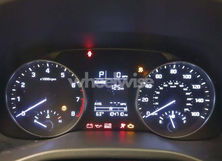 Photo 7 of 2017 Hyundai Elantra SE (VIN 5NPD84LF8HH157047)