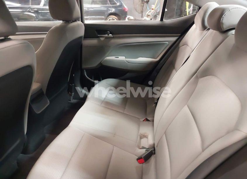 Photo 8 of 2017 Hyundai Elantra SE (VIN 5NPD84LF8HH157047)